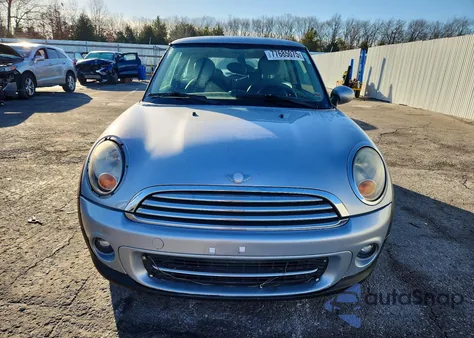2011 Mini Cooper из США, поврежденный, VIN WMWSU3C54BT097126